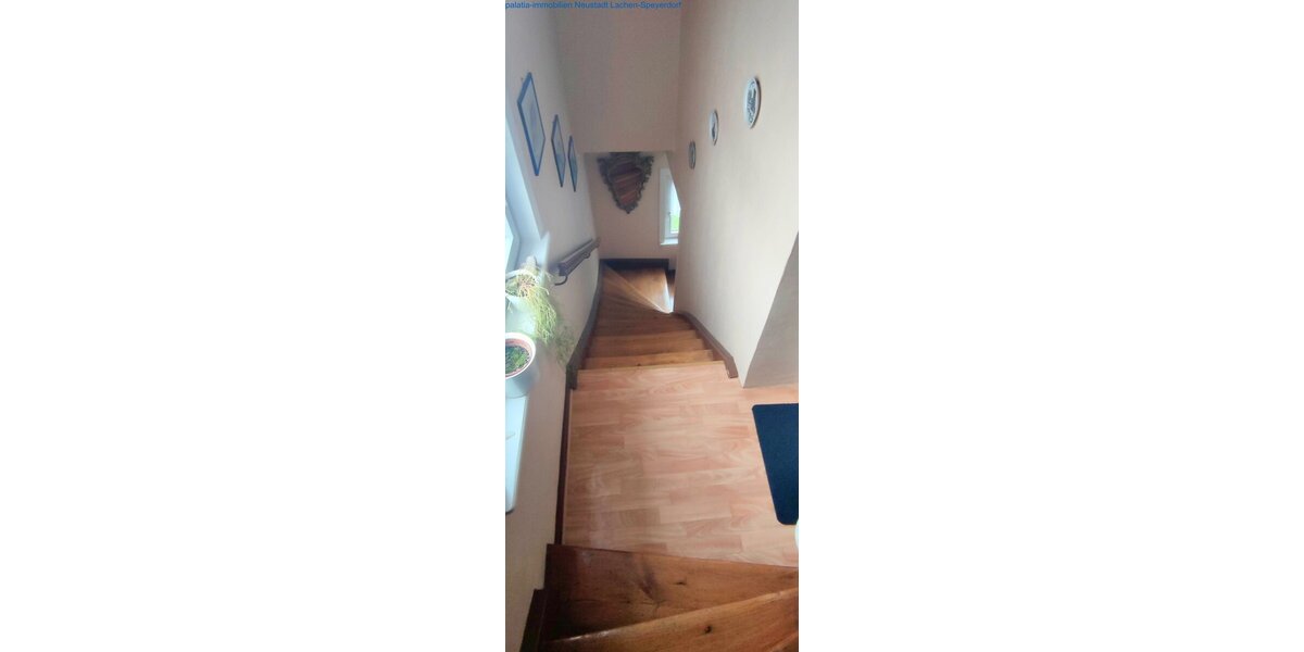 Treppenhaus EG zu OG 