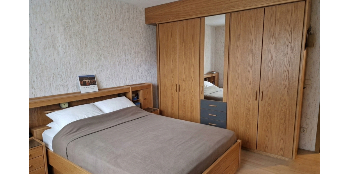 Schlafzimmer 1